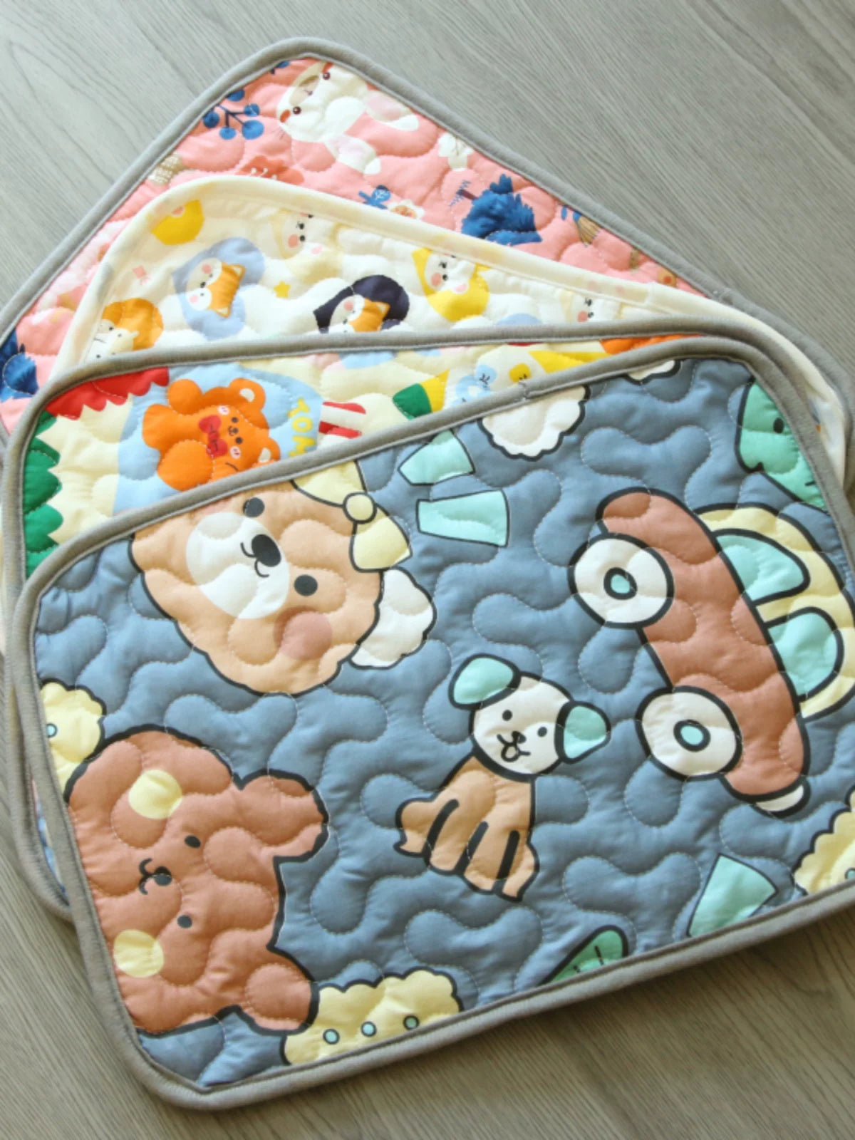 Fandszms | All Season Cotton Pet Sleeping Mat for Dogs and Cats Indoor Use