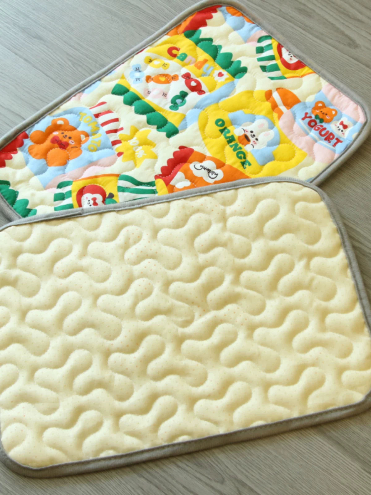 Fandszms | All Season Cotton Pet Sleeping Mat for Dogs and Cats Indoor Use